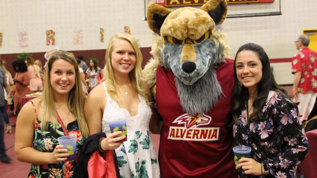 Students at MargritaVern with Mascot 