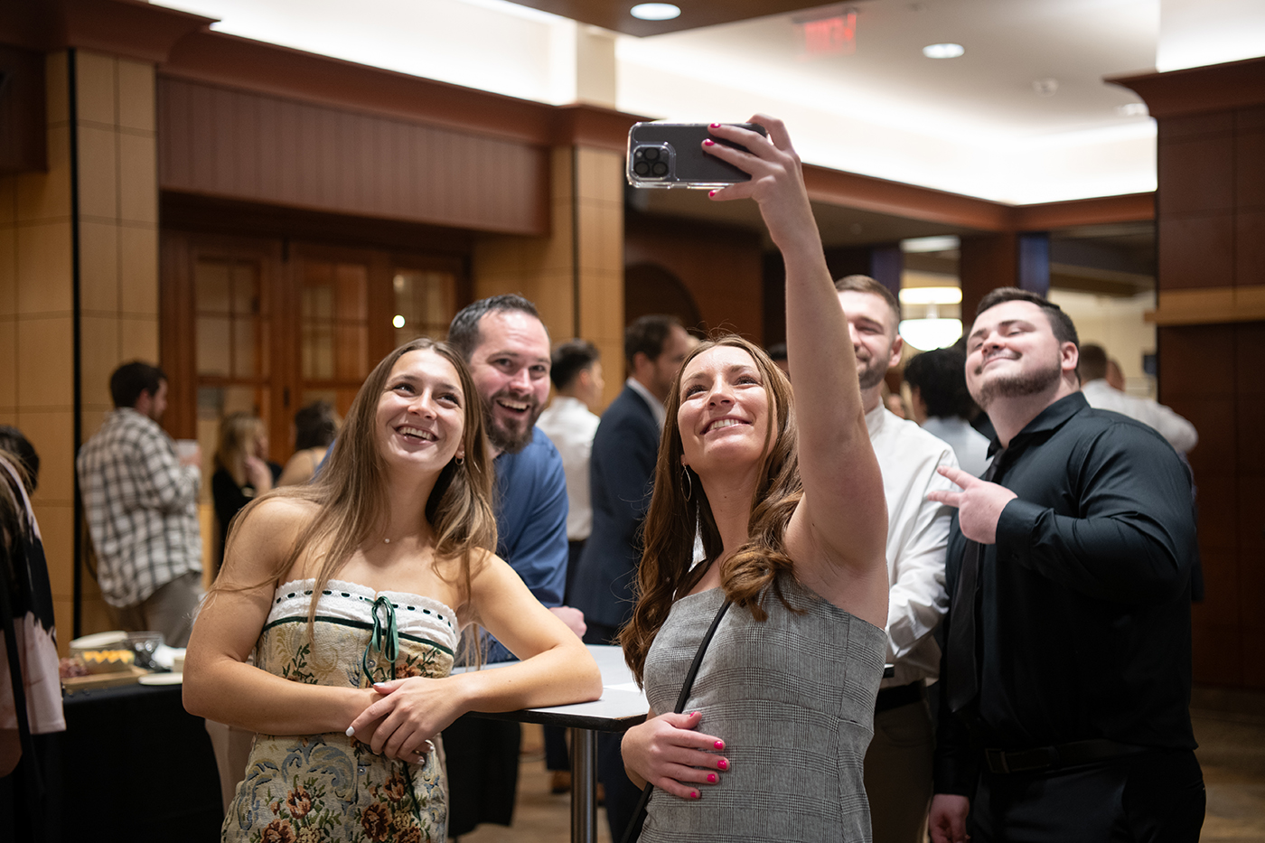 Selfie Social Influencing