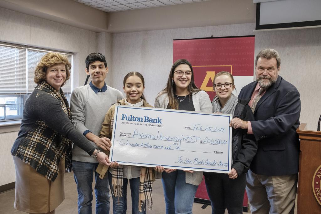 Fulton Bank Check Presentation Dr. Flynn Michele Richards Reading Collegiate Scholars Program