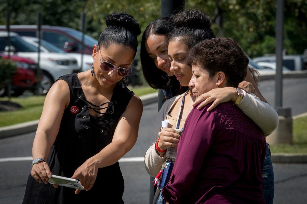 Student and Family Members - Parent Move-in Day