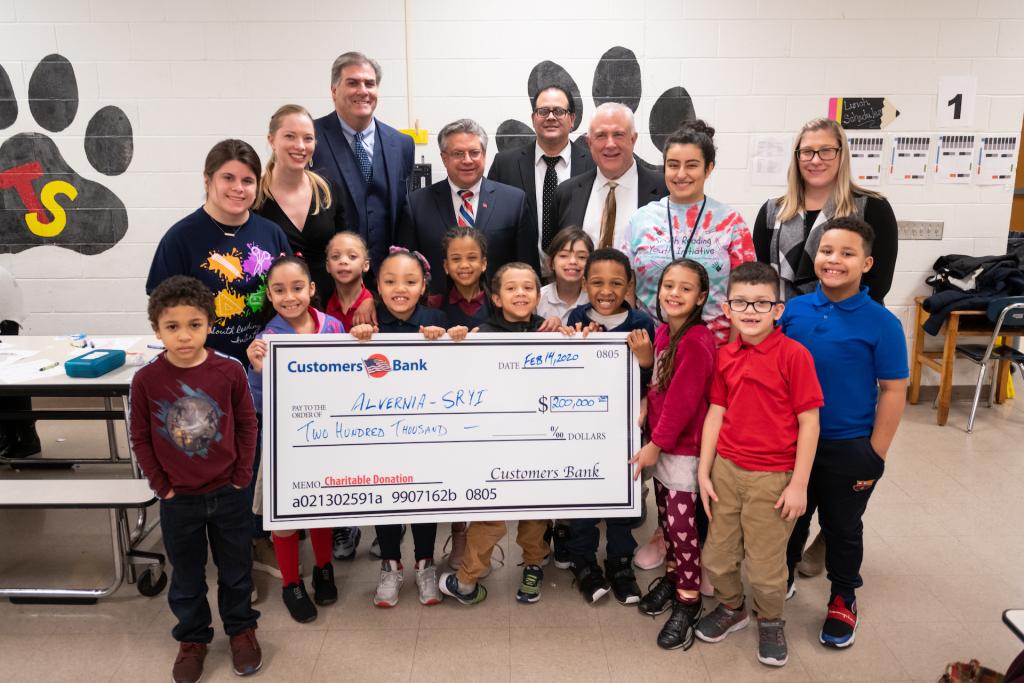 Customers Bank Check Presentation South Reading Youth Initiative Tyson Schoener Elementary