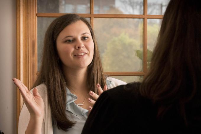 Alumna counsels patient