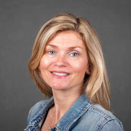 Kelly Burr 2025