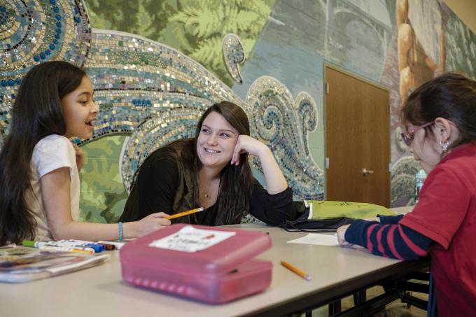 Student volunteer at Millmont Elementary