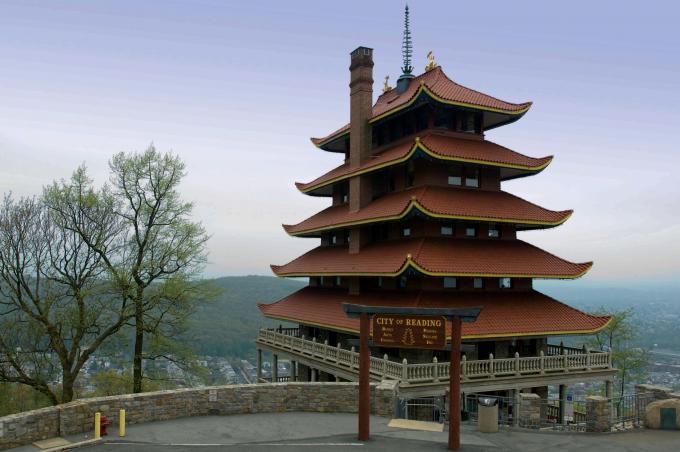 Pagoda in Reading