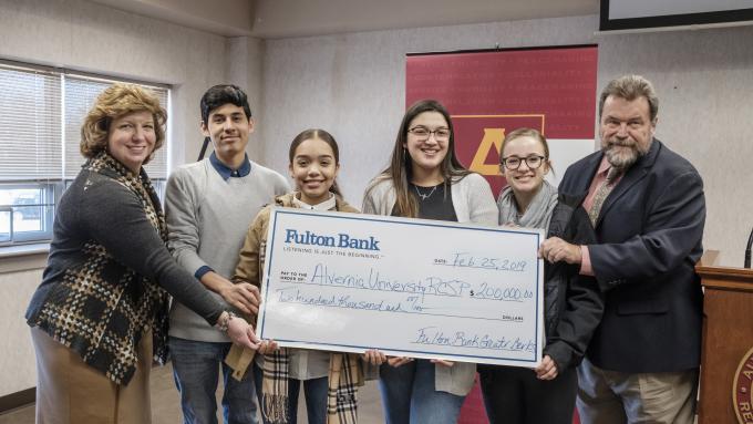 Fulton Bank Check Presentation Dr. Flynn Michele Richards Reading Collegiate Scholars Program