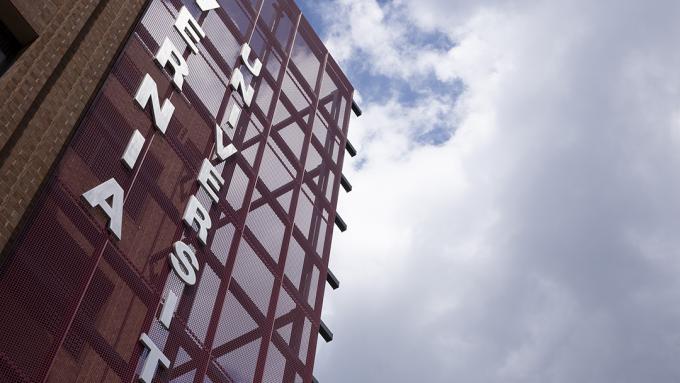 Reading CollegeTowne facade