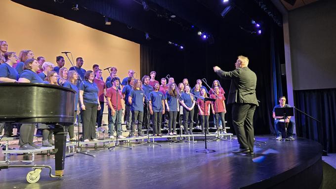Golden Notes student choral ensemble