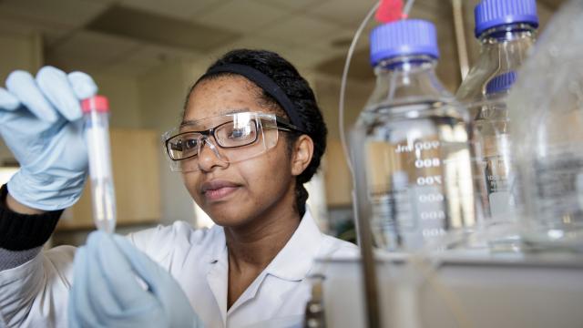 Chemistry student in laboratory 