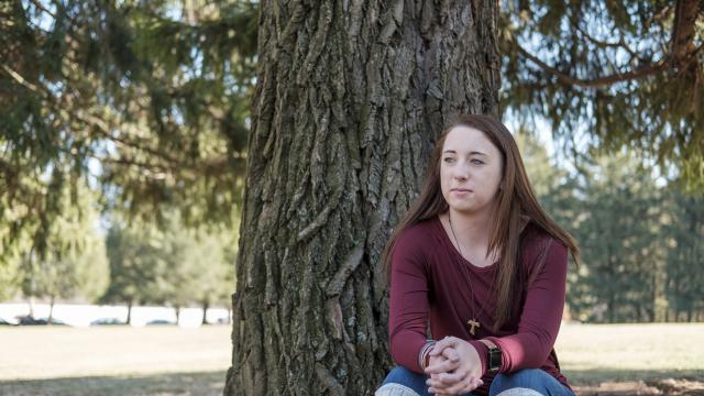 Alyssa Keifer '18 enjoys a quiet moment.