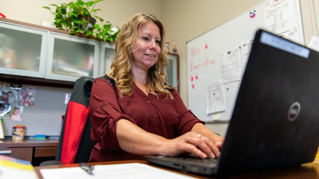 Nicole Reesur-Mazur Comeback Campaign adult computer